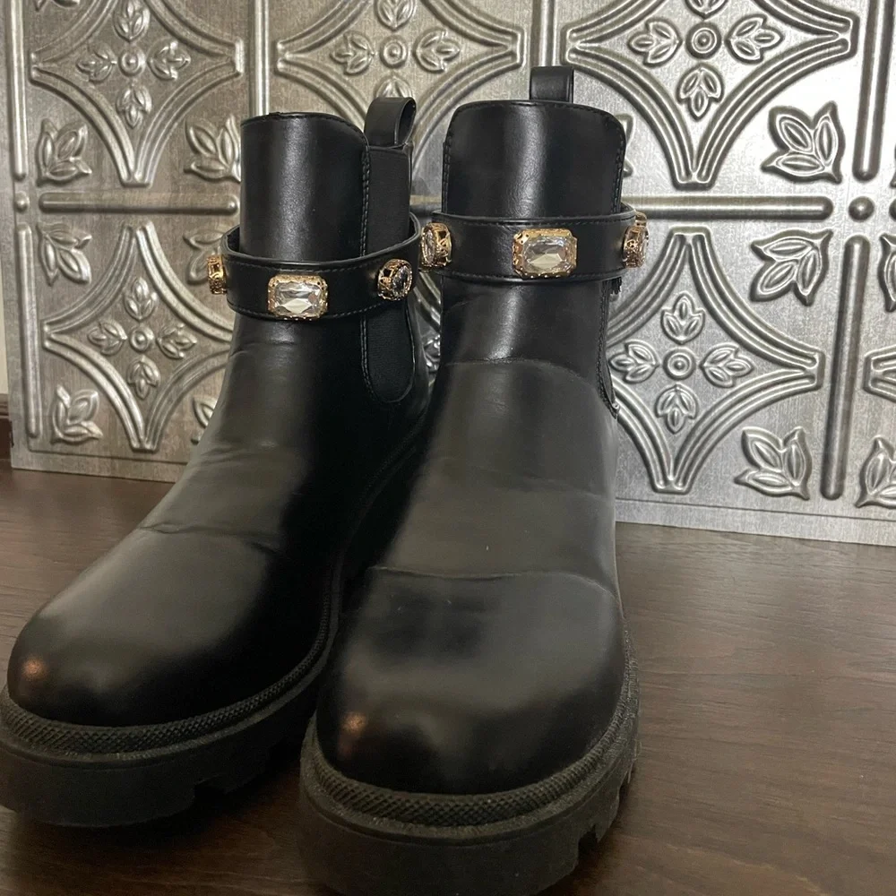 Black Platform Embellished Boots - Picture 3 of 7